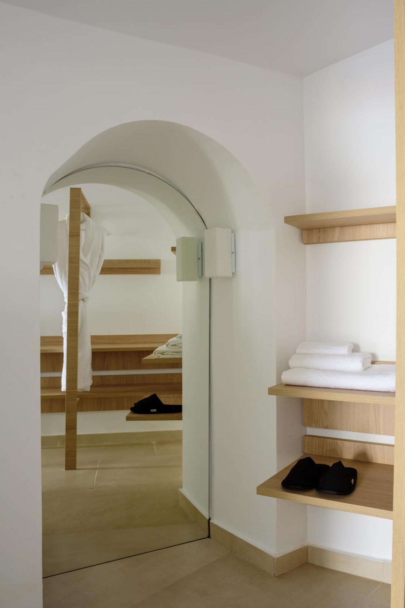 Apartment Anemos Family Fira (Santorini)